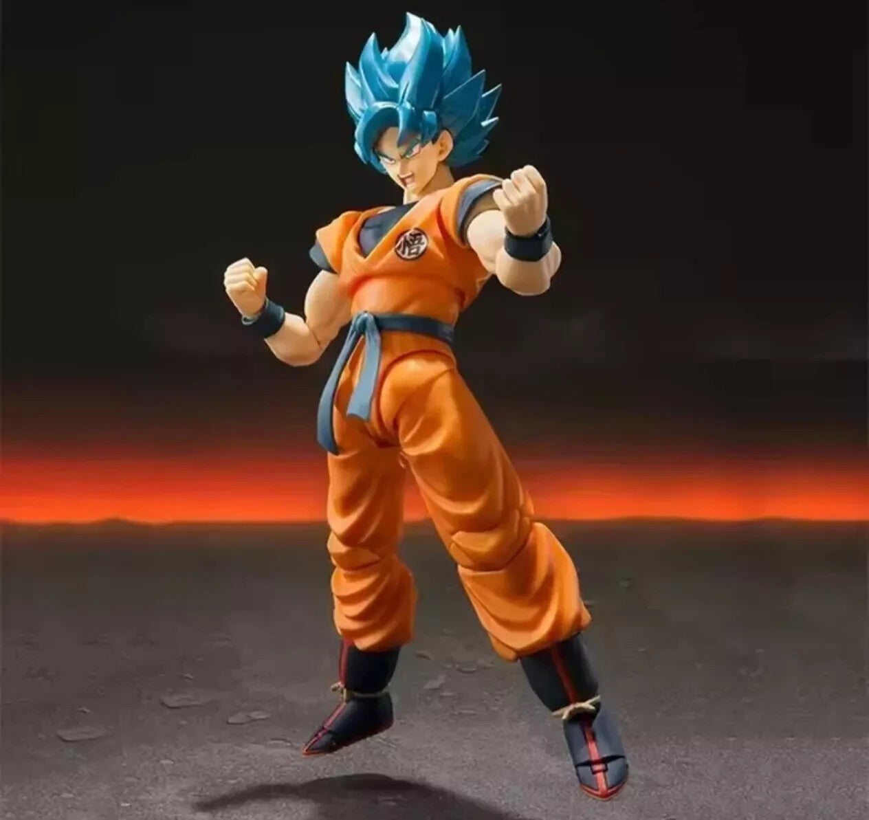 New Bandai S.H.Figuarts SHF Dragon Ball Super Saiyan God Son Goku Action Figure